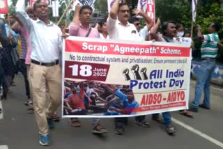 protest against agnipath scheme by aidyo aidso in Kolkata