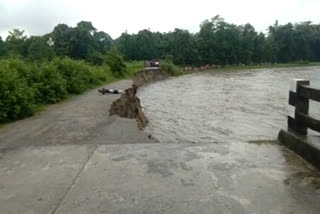 Belshiri river drains  main road