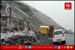 Snowfall on Rohtang Pass