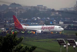 Fire in Spicejet left wing