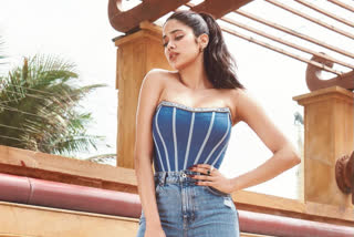 Janhvi Kapoor latest pics