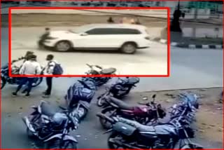 MP: Jabalpur: Live video of Hit and Run case: man was crushed by a car died on the spot.