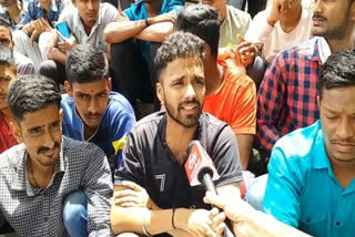 Kolhapur youth responds to youth agitating against 'Agneepath'