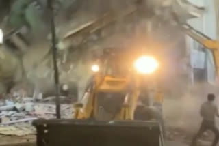 Building Collapses On JCB in Farrukhabad of UP; swift JCB driver saves his life