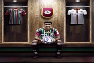 India's Asian Cup qualification campaign star Ashique Kuruniyan joins ATKMB in five-year deal  ബെംഗളൂരു എഫ്‍സി വിട്ട് ആഷിഖ്  ATK Mohun Bagan  Ashik kuruniyan joined in ATK Mohun Bagan  Bengaluru FC  അഞ്ചു വര്‍ഷത്തെ കരാറിലാണ് ആഷിഖ് എടികെയിലെത്തുന്നത്  Ashique Kuruniyan joins ATKMB in five year deal  Ashique Kuruniyan  ആഷിഖ് കുരുണിയന്‍