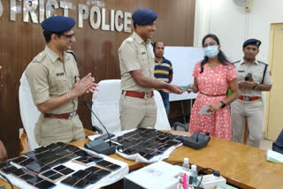 police made Mobile Recovery Cell in Malda