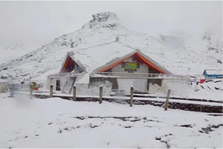 hemkund-sahib-yatra-halted-due-to-heavy-snowfall-in-chamoli