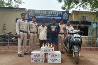 Two arrested for smuggling illegal liquor in Bhilai
