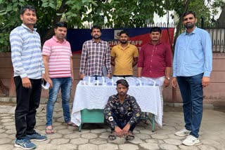 police-arrested-arms-supplier-with-illegal-weapons-in-bhalswa