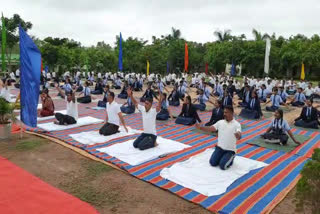 Bastariya Battalion jawans Perform yoga in Bastar