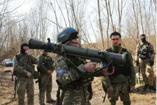 Russia Ukraine battle  russian advances in Luhansk region  Russia Ukraine fight in donbas  റഷ്യ യുക്രൈന്‍ യുദ്ധം  ലുഹാന്‍സ്കിലെ റഷ്യന്‍ മുന്നേറ്റം  അമേരിക്കയുടെ യുക്രൈന്‍ സഹായം