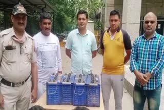 Police of South Rohini arrested two vicious thieves recovered four stolen batteries