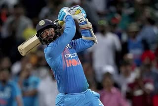 Sunil Gavaskar on Dinesh Karthik, Gavaskar on Karthik training, Sunil Gavaskar statement, Sunil Gavaskar praises Karthik