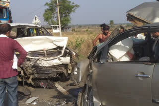 Fierce collision two cars in Vidisha