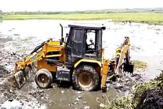cleanliness-of-bad-yamuna-river-started-in-delhi-wazirabad-area-demand-to-connect-ghats-with-main-stream