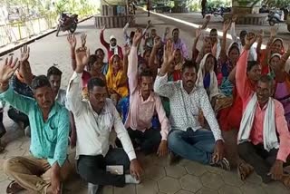 demonstration-of-school-sweepers-in-rajnandgaon