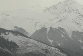 Snowfall at Saach Pass chamba