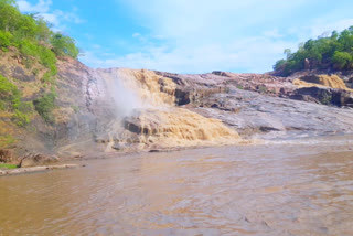 kuntala waterfalls in adilabad