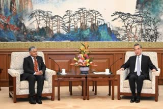 वांग यी ने बीजिंग में भारत के दूत के साथ वार्ता