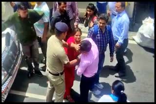 woman slaps man in mall road shimla
