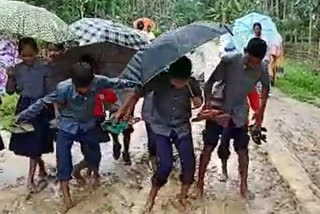 people of dumdum are suffering for damaged road