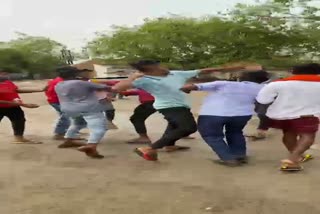 Viral video of two groups of youths fighting in Janjgir