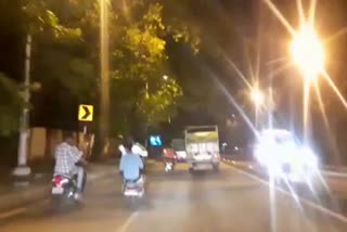 Bike wheeling problem in Bengaluru, Bengaluru news, Bengaluru Wheeling news, ಬೆಂಗಳೂರಿನಲ್ಲಿ ಬೈಕ್ ವೀಲಿಂಗ್ ಸಮಸ್ಯೆ, ಬೆಂಗಳೂರು ಸುದ್ದಿ, ಬೆಂಗಳೂರು ವೀಲಿಂಗ್ ಸುದ್ದಿ,