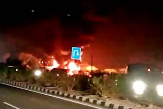 Methane Gas Tanker Fire in Jodhpur  Big Accident on Jodhpur Pali Road  Fire on Pali Road in Jodhpur  Gas Tanker Caught Fire in Jodhpur  ರಾಜಸ್ಥಾನದಲ್ಲಿ ಮೀಥೇನ್ ಗ್ಯಾಸ್​ ತುಂಬಿದ್ದ ಟ್ಯಾಂಕರ್​ಗೆ ತಗುಲಿದ ಬೆಂಕಿ  ಜೋಧಪುರದಲ್ಲಿ ಧಗಧಗನೇ ಹೊತ್ತಿ ಉರಿದ ಗ್ಯಾಸ್​ ಟ್ಯಾಂಕರ್​ ರಾಜಸ್ಥಾನ ಅಪರಾಧ ಸುದ್ದಿ