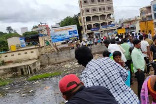 கர்நாடகாவில் சாக்கடையில் மனித சிசுக்கள் கண்டெடுப்பு