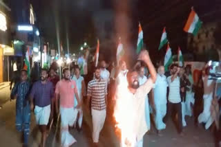 CONGRESS PROTEST IN ALAPPUZHA REGARDING ATTACK RAHUL GANDHI OFFICE  രാഹുൽ ഗാന്ധിയുടെ ഓഫീസിന് നേരെയുള്ള അക്രമം  ആലപ്പുഴയിൽ വ്യാപക പ്രതിഷേധവുമായി കോണ്‍ഗ്രസ്  CONGRESS PROTEST IN ALAPPUZHA  CONGRESS PROTEST ON SFI ATTACK ON RAHUL GANDHI OFFICE