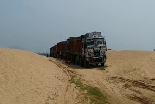 sand mafia is active in palamu