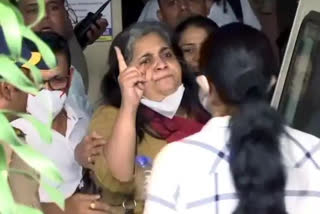 Gujarat Police ATS Arrested Teesta Setalvad in Mumbai