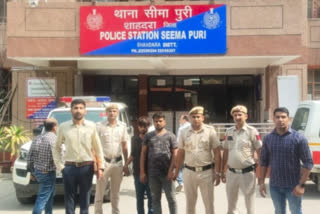 पुलिस की गिरफ्त में आरोपी