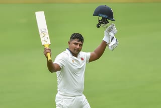 Sarfaraz Khan  സർഫറാസ് ഖാൻ  രഞ്ജി ട്രോഫി 2022  Ranji Trophy 2022  Sarfaraz Khan wins player of the series in Ranji Trophy  രഞ്ജി ട്രോഫി ടൂർണമെന്‍റിലെ താരമായി സർഫറാസ് ഖാൻ  രഞ്ജി സീസണിലെ മികച്ച താരമായി സർഫറാസ് ഖാൻ