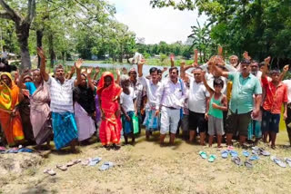 people protest demanding construction of culverts