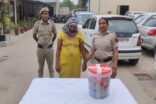 supplier-woman-arrested-with-about-two-kilo-of-hemp