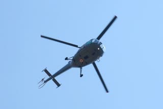 अरब सागर में हेलीकॉप्टर की इमरजेंसी लैंडिंग