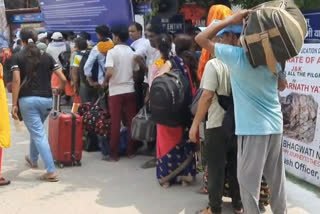 Devotees reach Jammu LG Manoj Sinha to flag off Amarnath Yatra