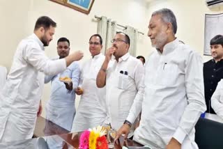 AIMIM के 4 विधायक RJD में शामिल