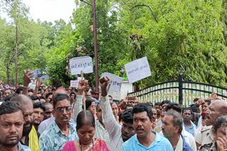 school sanitation workers protest in kanker
