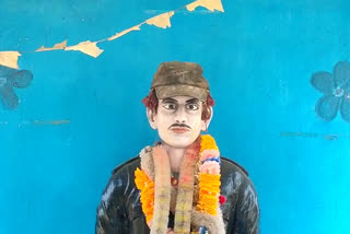 Chhattisgarh: Villagers have set up an idol of a slain Maoist in Kanker