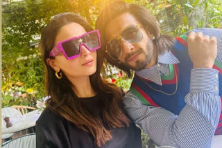 bollywood celebs in london,alia bhatt and ranveer singh in london,alia bhatt and ranveer singh,karan johar and manish malhotra in london,celebs in london,ಬಾಲಿವುಡ್​ ನಟಿ ಆಲಿಯಾ ಭಟ್​,ಲಂಡನ್​ನಲ್ಲಿ ಬಾಲಿವುಡ್​ ಸೆಲಿಬ್ರಿಟಿಗಳು,ಬಾಲಿವುಡ್​ ಸೆಲಿಬ್ರಿಟಿಗಳ ಲಂಡನ್​ ಪ್ರವಾಸ