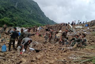 മണിപ്പുരിൽ റെയിManipur Two killed dozens missing as massive landslide blocks rivers flowൽവേ നിർമ്മാണ സൈറ്റിൽ കനത്ത മണ്ണിടിച്ചിൽ  massive landslide blocks rivers flow in Manipur  മണിപ്പുരിൽ കനത്ത മണ്ണിടിച്ചിൽ  മണിപ്പുരിൽ മണ്ണിടിച്ചിലിൽ രണ്ട് മരണം  ഇംഫാലിൽ സൈനിക ക്യാമ്പിന് സമീപം മണ്ണിടിച്ചിൽ  മണിപ്പുരിൽ സൈനികർ തങ്ങിയ ക്യാമ്പിനടുത്ത് മണ്ണിടിച്ചിൽ  massive landslide occurred at a railway construction site in Manipur