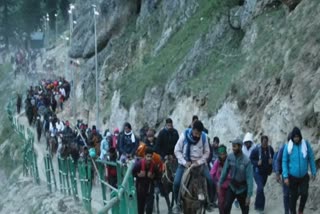 commissioner-secretary-revenue-flags-off-first-batch-of-amarnath-yatra-pilgrims-from-baltal-base-camp