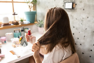 what is a dry shampoo, what are the benefits of dry shampoo, is dry shampoo beneficial, how to use dry shampoo, tips to use dry shampoo