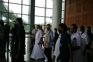 Rahul Gandhi arrives in Kerala  രാഹുൽ ഗാന്ധി കേരളത്തിലെത്തി  മൂന്ന് ദിവസത്തെ സന്ദർശനത്തിനായി രാഹുൽ ഗാന്ധി കേരളത്തിൽ  rahul gandhi reached kannur  Rahul Gandhi arrives in Kerala on 3day constituency visitർ