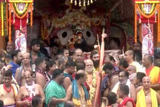 RATHA YATRA 2022: ରଥରେ ମହାପ୍ରଭୁଙ୍କ ଦର୍ଶନ କଲେ ଜଗତଗୁରୁ ଶଙ୍କରାଚାର୍ଯ୍ୟ