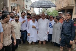 Bhupinder Hooda visited waterlogged area in rohtak