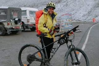 Savita Mahto, a mountaineer who scaled Umling peak in 23 days on bicycle