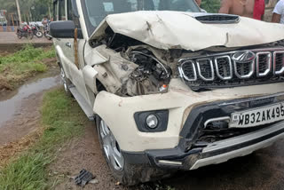 Truck hits vehicle of Suvendu Adhikari convoy